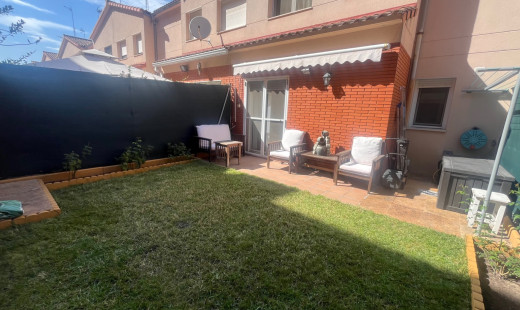 Adosado - Venta - Santovenia de Pisuerga - Santovenia de Pisuerga