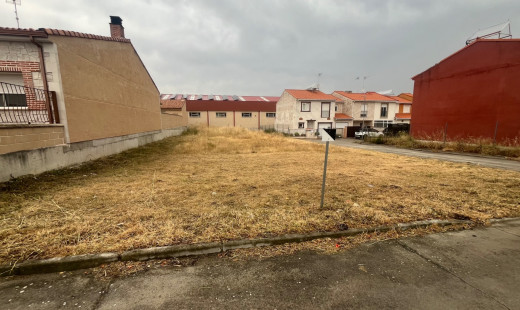 Parcela / Terreno - Venta - Montemayor de Pililla - Montemayor de Pililla