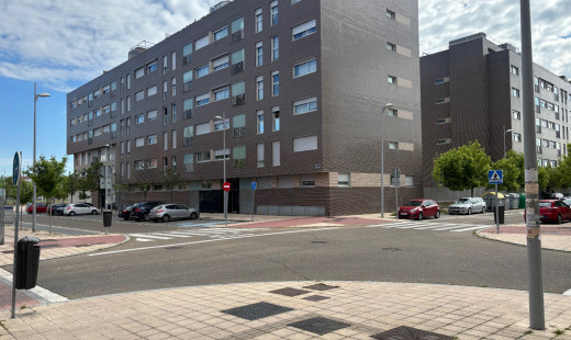Piso - Venta - Valladolid -
                Santos Pilarica