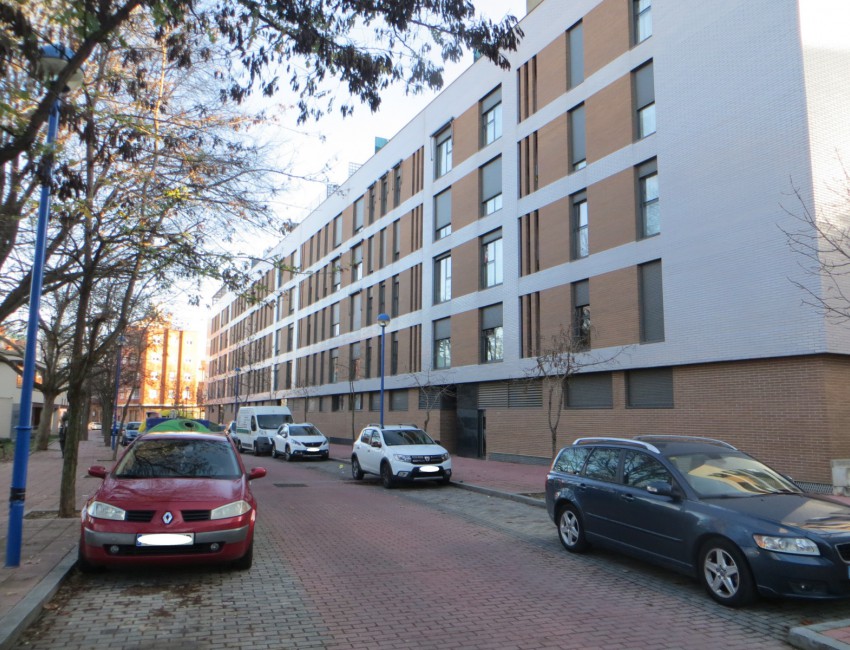 Venta - Piso -
Valladolid - Pajarillos