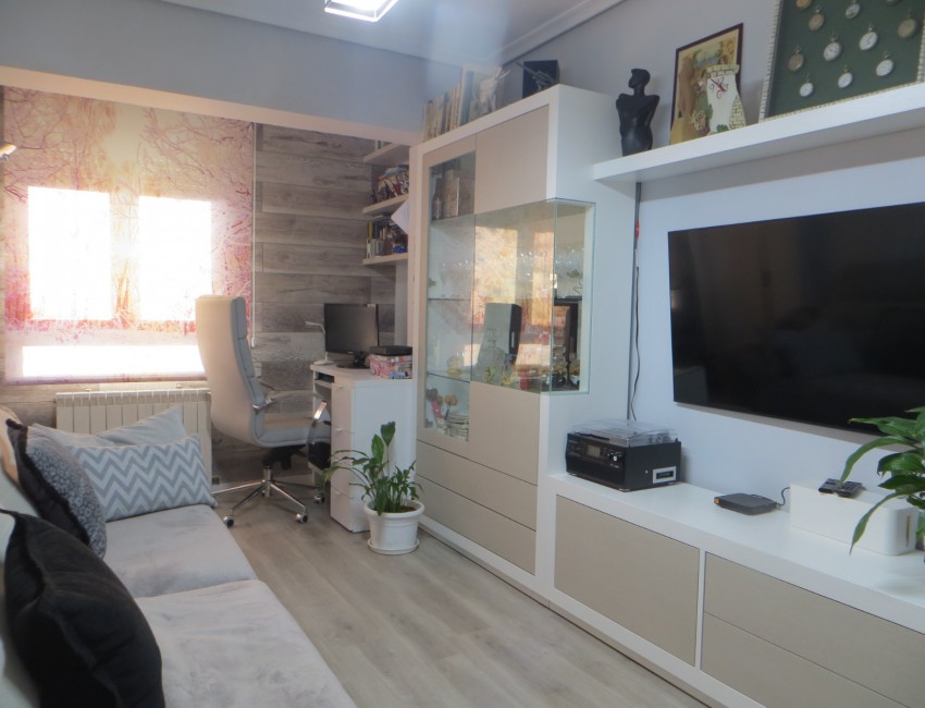 Venta - Piso -
Valladolid - Pajarillos