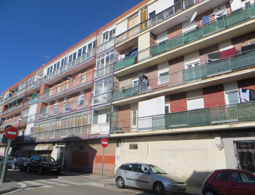 Venta - Piso -
Valladolid - Pajarillos