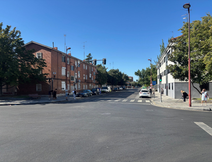 Venta - Piso -
Valladolid - Pajarillos