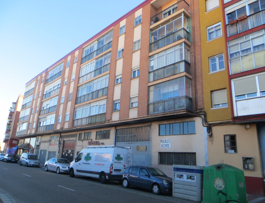 Venta - Piso -
Valladolid - Pilarica
