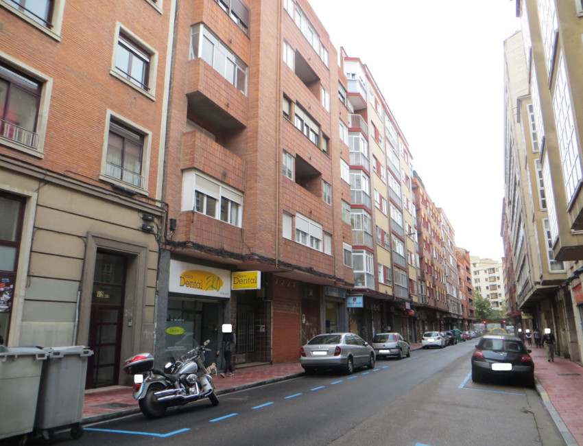 Venta - Piso -
Valladolid - San Juan