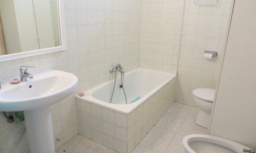 Alquiler - Piso -
Valladolid - Pajarillos