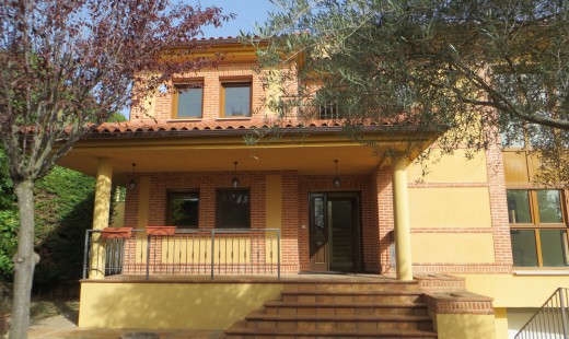 Venta - Chalet -
Simancas