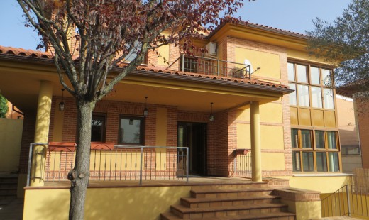 Venta - Chalet -
Simancas