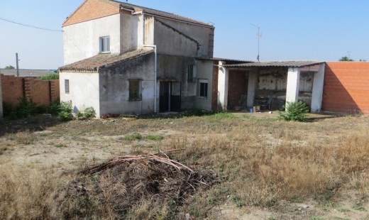 Venta - Casa -
Rubi de Bracamonte
