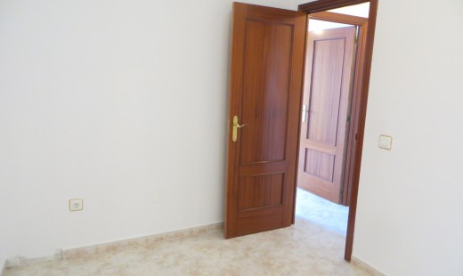 Venta - Piso -
La Cistérniga