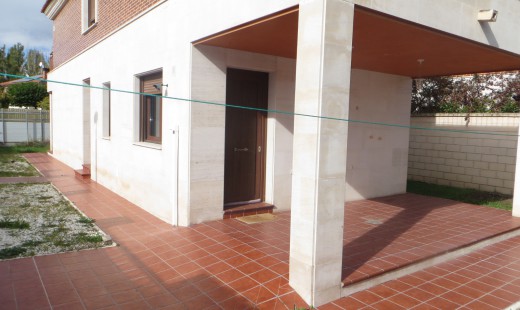 Alquiler - Chalet -
Laguna de Duero