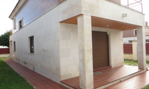 Alquiler - Chalet -
Laguna de Duero