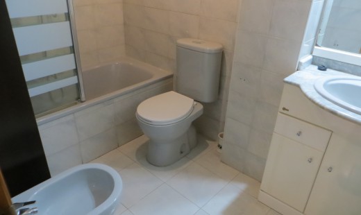 Venta - Piso -
Laguna de Duero