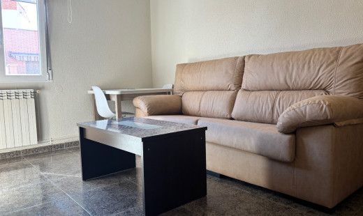 Alquiler - Piso -
Valladolid - Vadillos