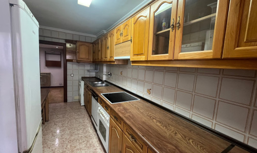 Venta - Piso -
Valladolid - Pajarillos