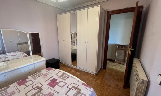 Venta - Piso -
Valladolid - Pajarillos