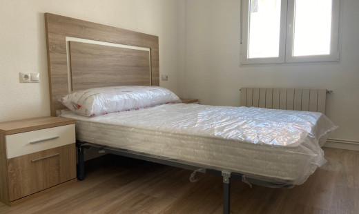 Alquiler - Piso -
Valladolid - Pilarica