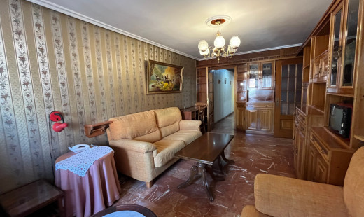 Venta - Piso -
Valladolid - Hospital