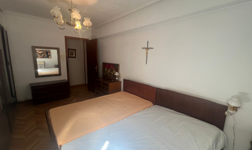 Venta - Piso -
Valladolid - San Juan
