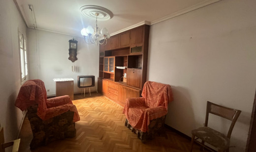 Venta - Piso -
Valladolid - San Juan