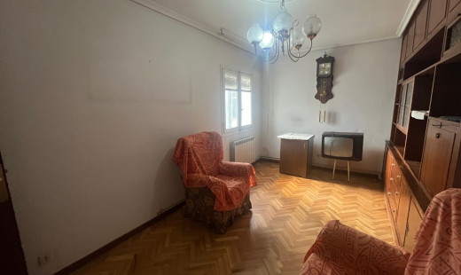 Venta - Piso -
Valladolid - San Juan