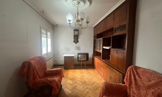 Venta - Piso -
Valladolid - San Juan