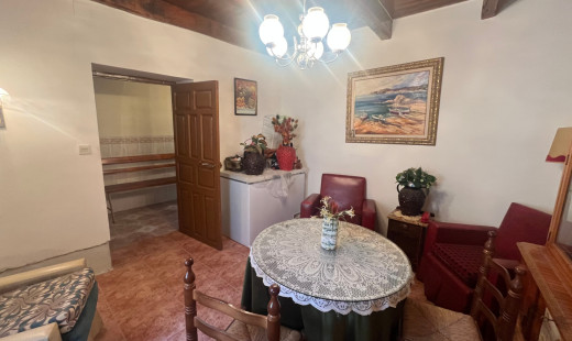 Venta - Casa -
Castromonte