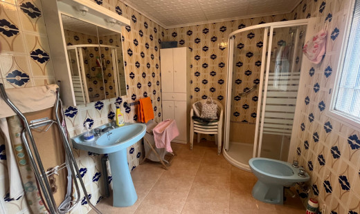 Venta - Casa -
Castromonte
