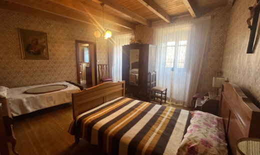 Venta - Casa -
Castromonte