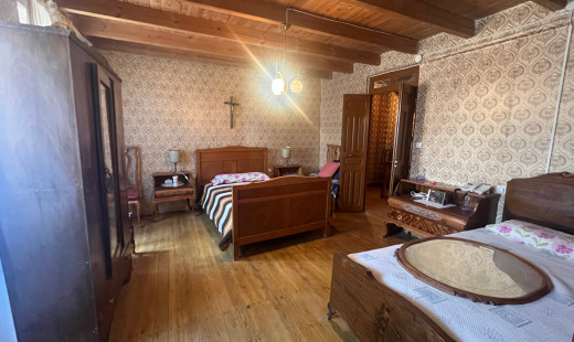Venta - Casa -
Castromonte