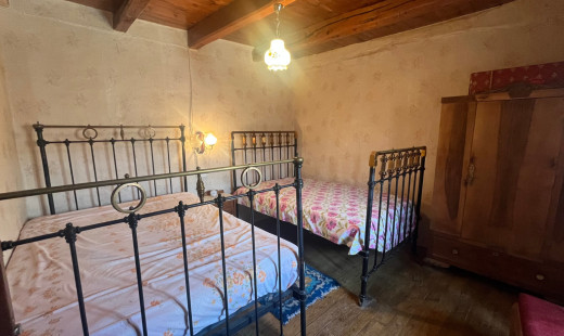 Venta - Casa -
Castromonte