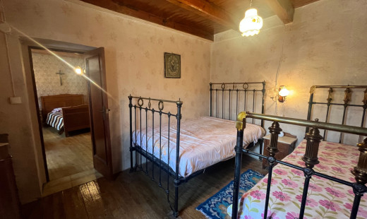 Venta - Casa -
Castromonte