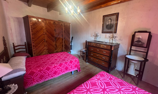 Venta - Casa -
Castromonte