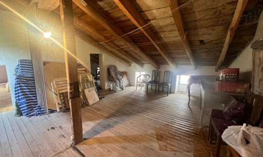 Venta - Casa -
Castromonte