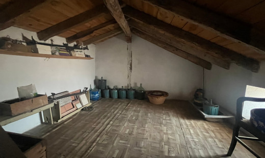 Venta - Casa -
Castromonte