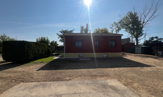 Venta - Chalet -
Dueñas