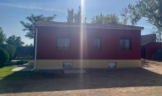 Venta - Chalet -
Dueñas