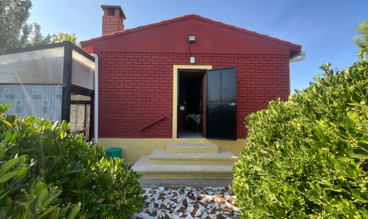 Venta - Chalet -
Dueñas