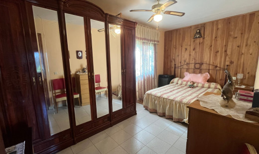 Venta - Chalet -
Dueñas