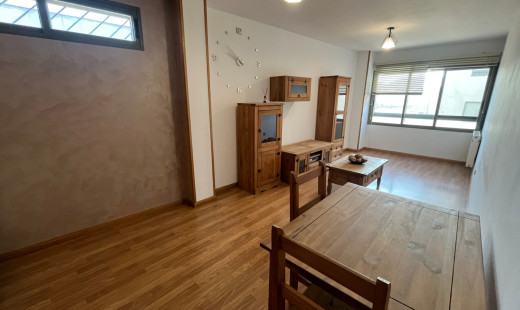 Venta - Piso -
La Cistérniga