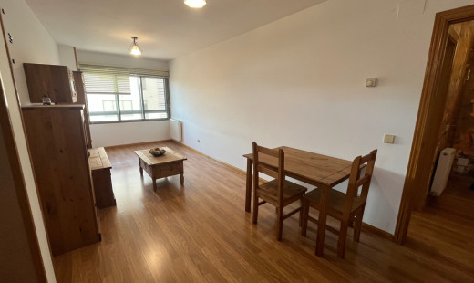 Venta - Piso -
La Cistérniga