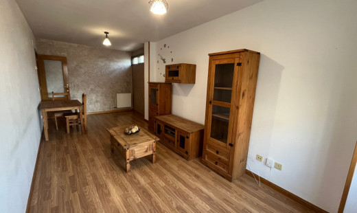 Venta - Piso -
La Cistérniga