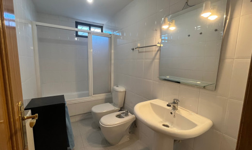 Venta - Piso -
La Cistérniga