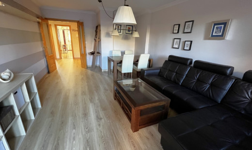 Venta - Piso -
La Cistérniga