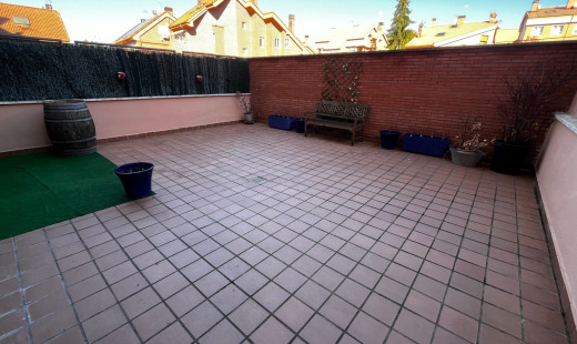 Venta - Piso -
La Cistérniga