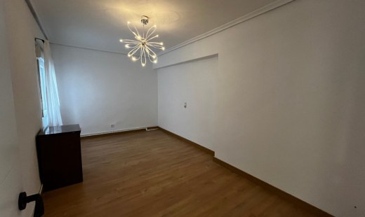 Venta - Piso -
Valladolid - San Juan