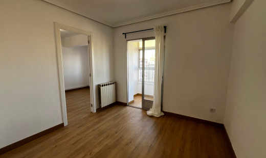 Venta - Piso -
Valladolid - San Juan