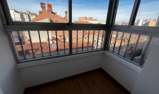 Venta - Piso -
Valladolid - San Juan