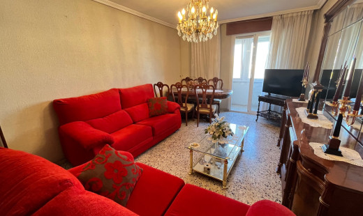 Venta - Piso -
Valladolid - Pajarillos