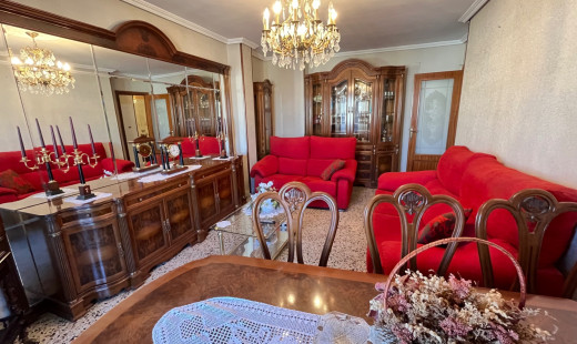 Venta - Piso -
Valladolid - Pajarillos